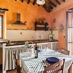 Дом отдыха Tuscan Views,